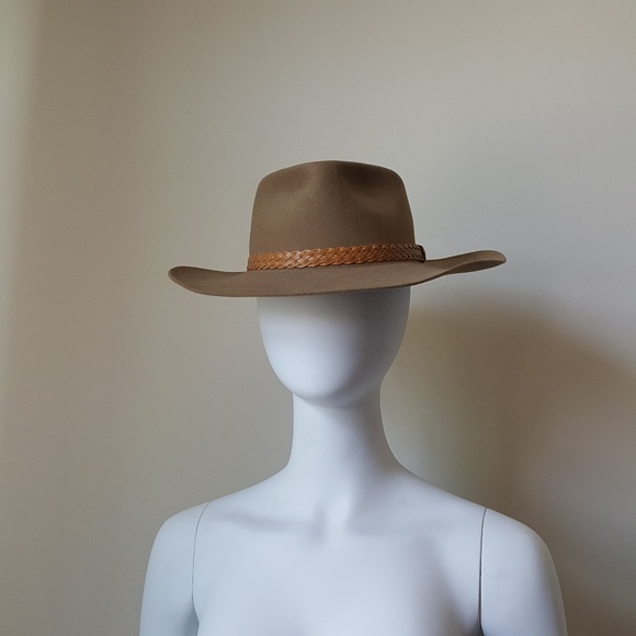 akubra snowy river felt hat